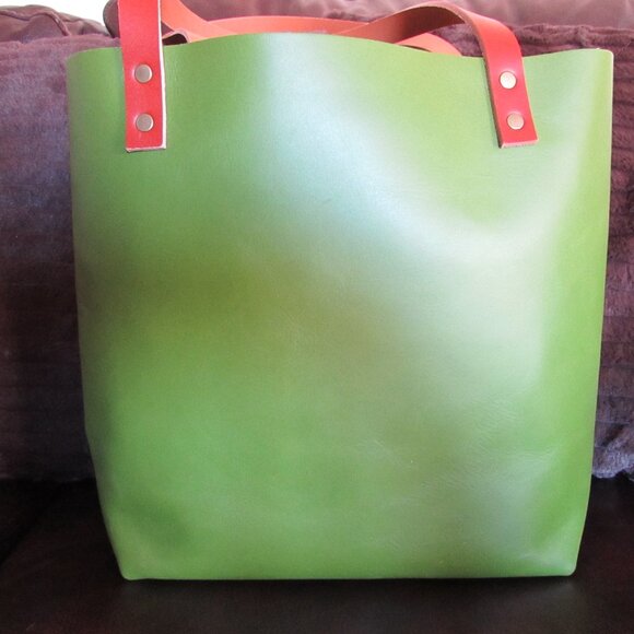 BNNU Portland Leather Goods PLG Classic Medium Tote Bag in Green Apple - Picture 3 of 3